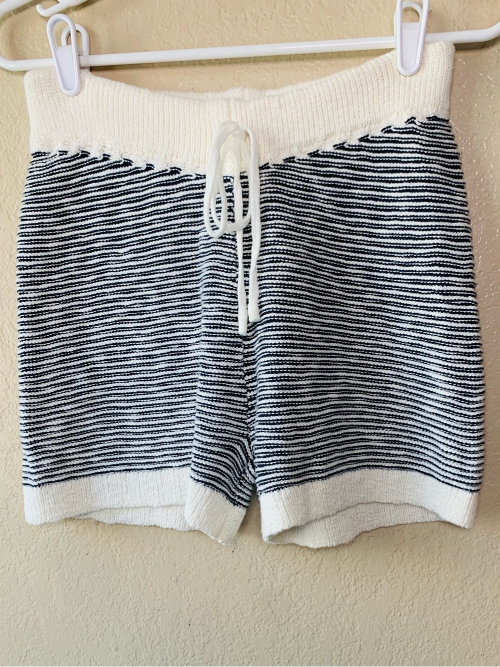 HEARTLOOM Black White Knit Drawstring Coastal Nautical Shorts Size S NWT